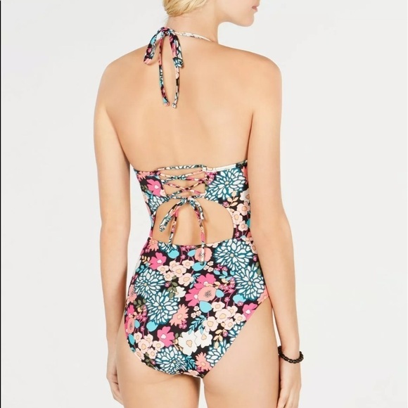 SUNDAZED Printed Willa Twist One Piece Swimsuit - Picture 2 of 9